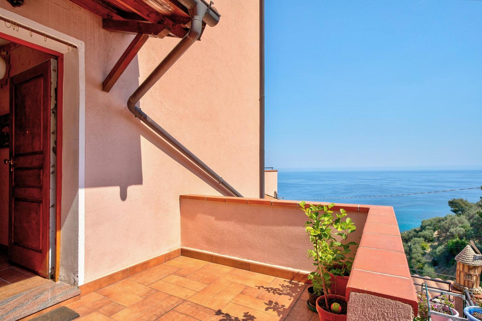 Casa Scotland Apartment Ventimiglia Ngoại thất bức ảnh