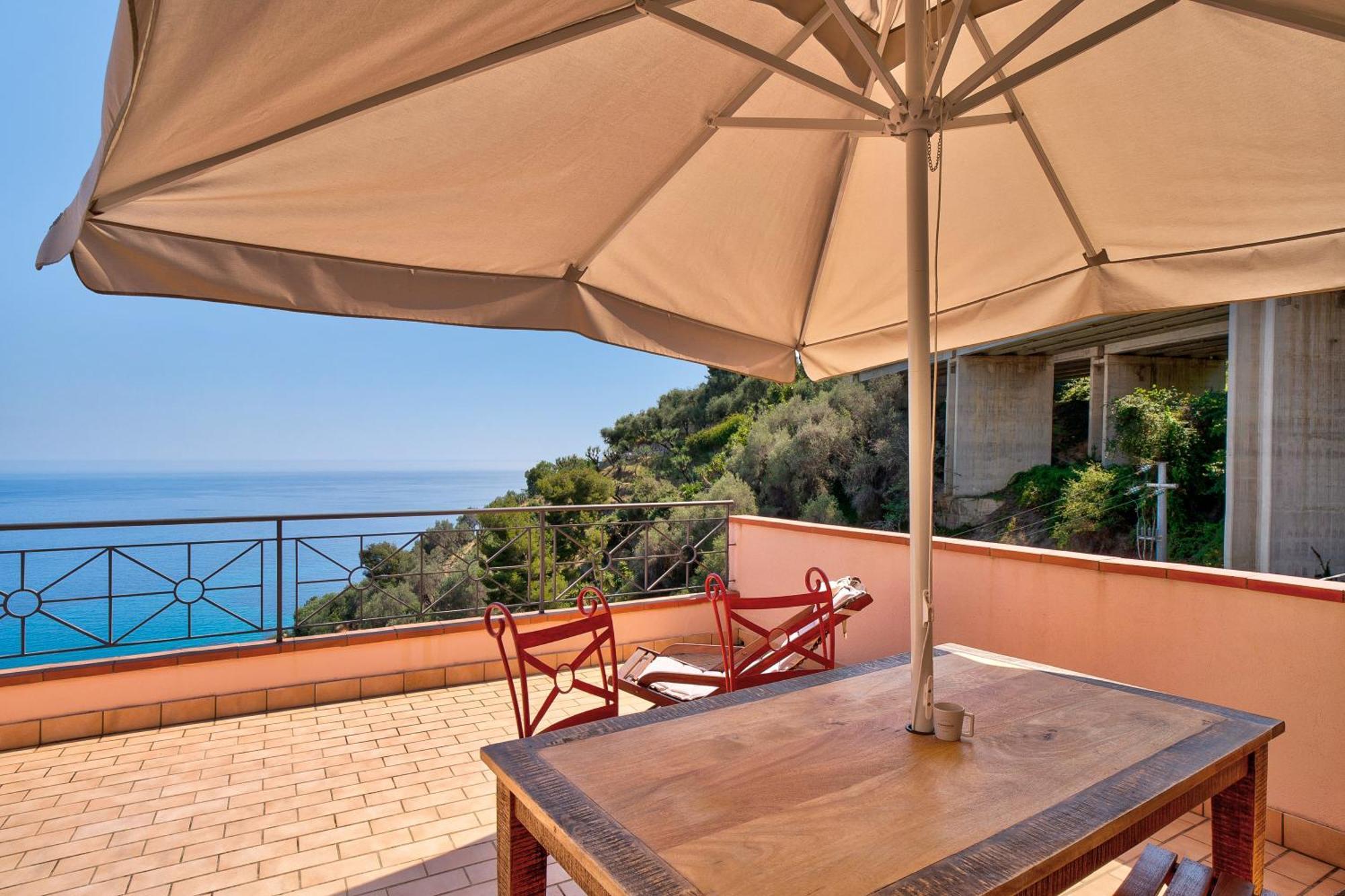 Casa Scotland Apartment Ventimiglia Ngoại thất bức ảnh